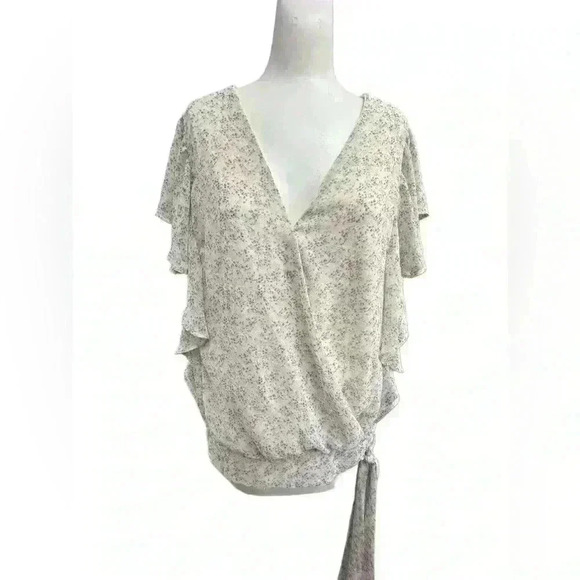 2X Faux Wrap blouse with tie waist - Picture 1 of 8